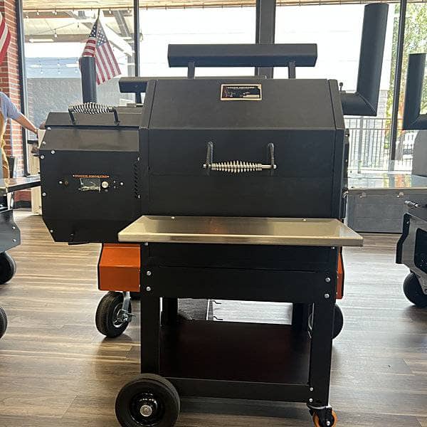 Local Special, Scratch & Dent, Yoder Smokers YS480s Pellet Grill