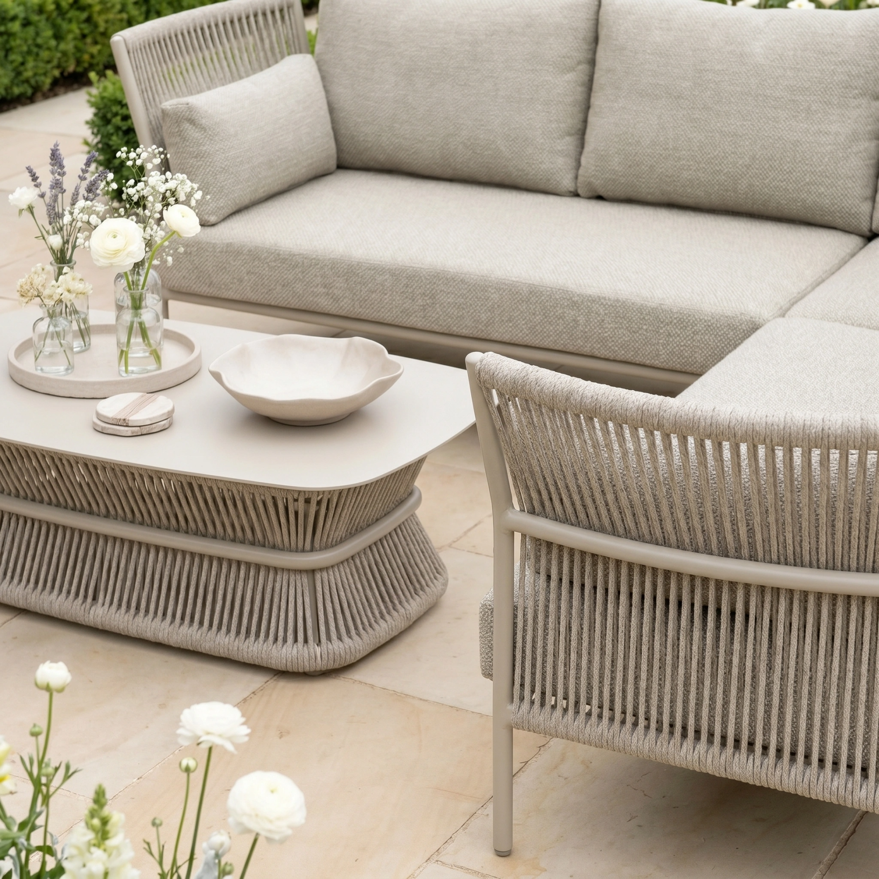 Salina Corner Group Set with Aluminium Table in Latte